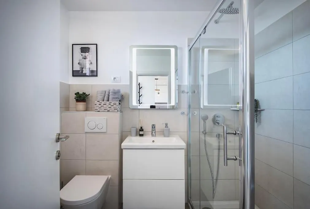 פולה Harbor View Apartment 0*,  קרואטיה