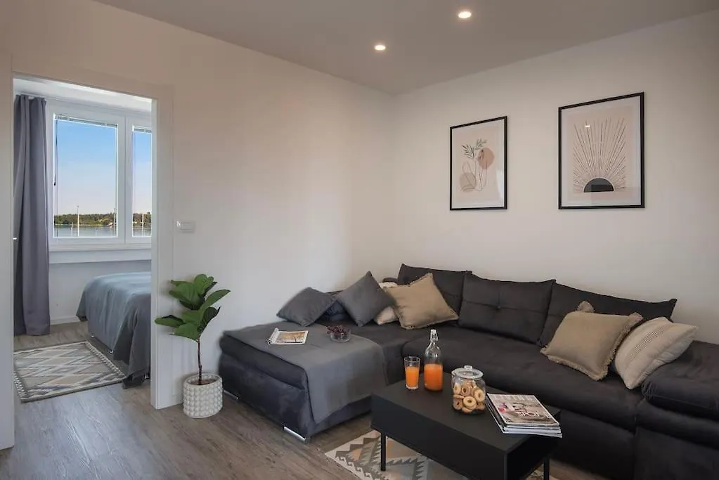 פולה Harbor View Apartment